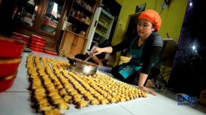 suasana kesibukan para pekerja di kampung nastar di gang subur larangan utara kecamatan larangan kota tangerang kamis 2622026 1772099255678 169